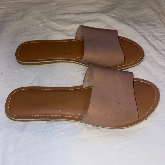 LIKE NEW: “Cabana Tan/Brown Slides/Sandals” from a Napa Boutique! - Picture 6 of 10